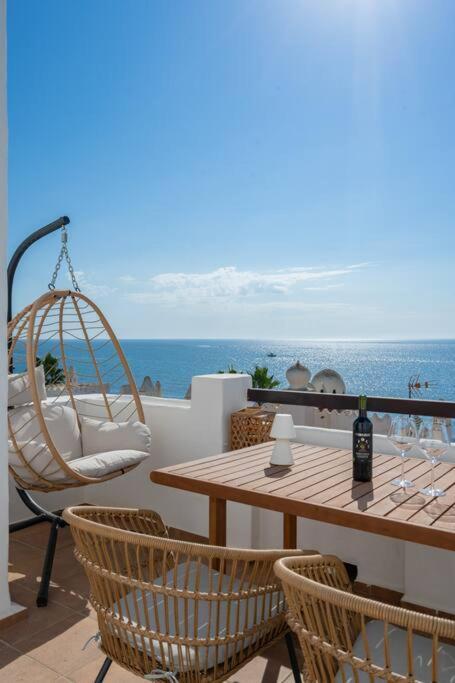 Cosy Apartment With Direct Access To The Sea Mijas Dış mekan fotoğraf